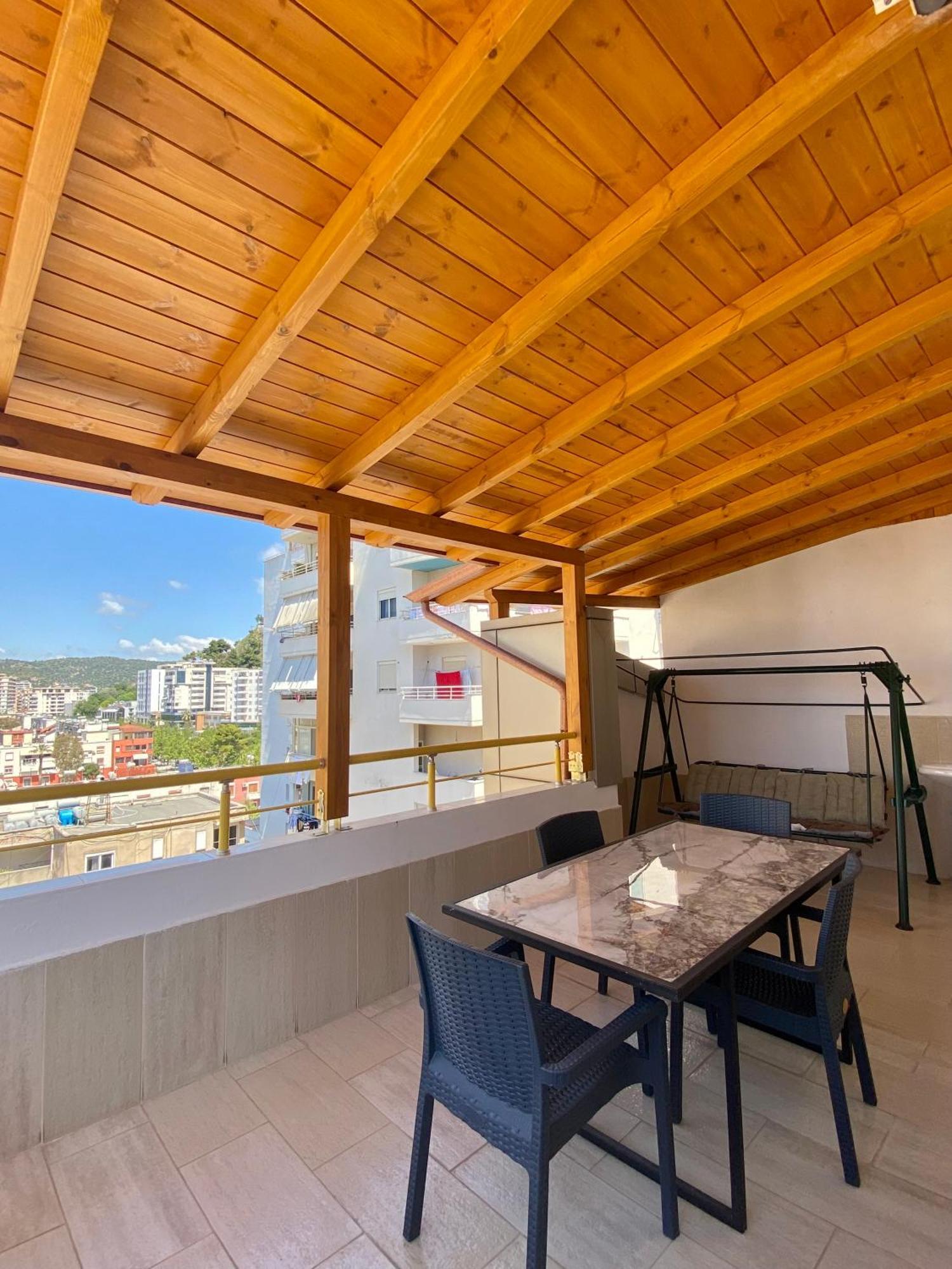 Lux Apartment Vlore Luaran gambar