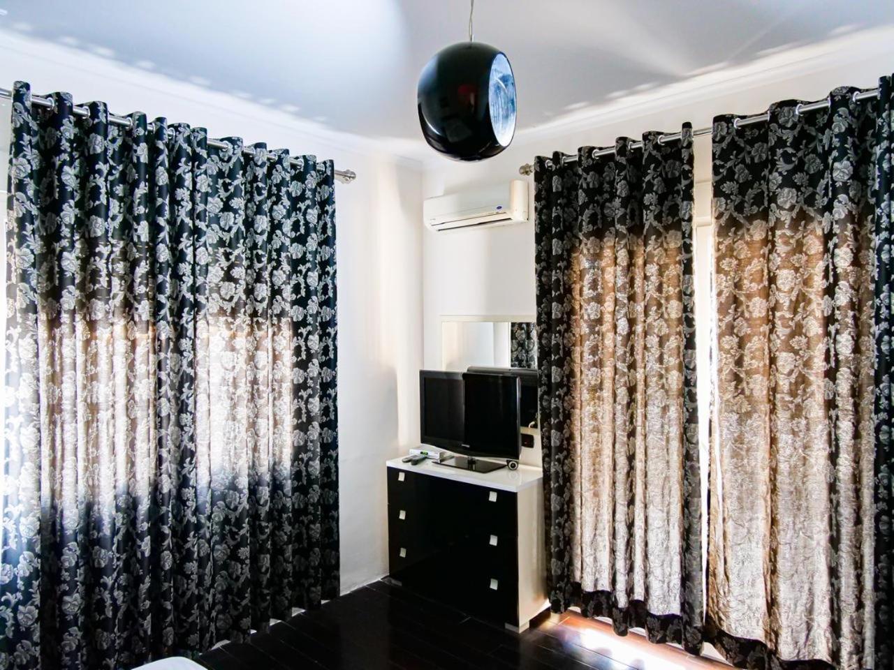 Lux Apartment Vlore Luaran gambar